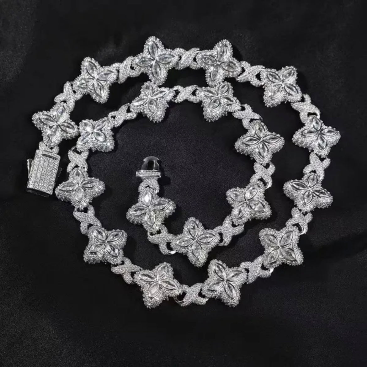 Moissanite Four Leafed Clover Chain